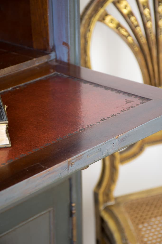 French Louis XVI Style Writing Desk - French antique 邊櫃 3