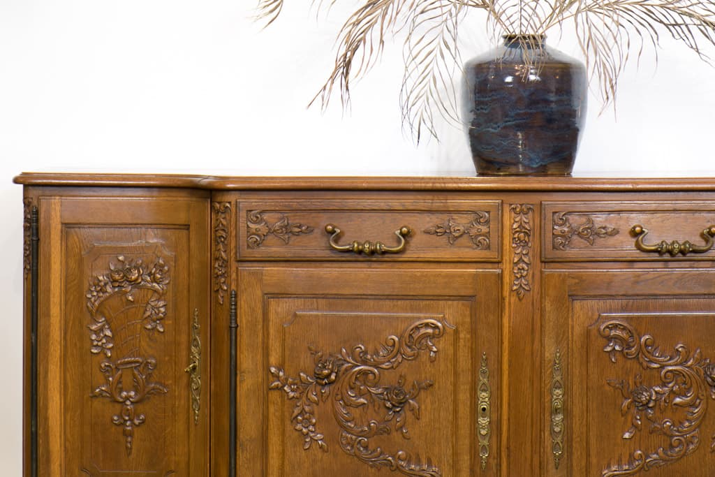 Mid 19th Century French Louis XV Carved Oak Buffet - French antique cabinets 6