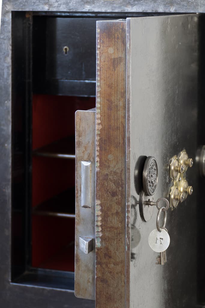 Exceptional Late 19th Century Antique Safe Cabinet - French antique antique safes 6