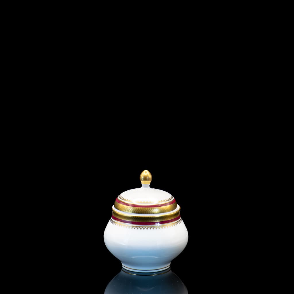 Bavarian White, Gold and Red Porcelain Tea set - French antique decorative objects 4