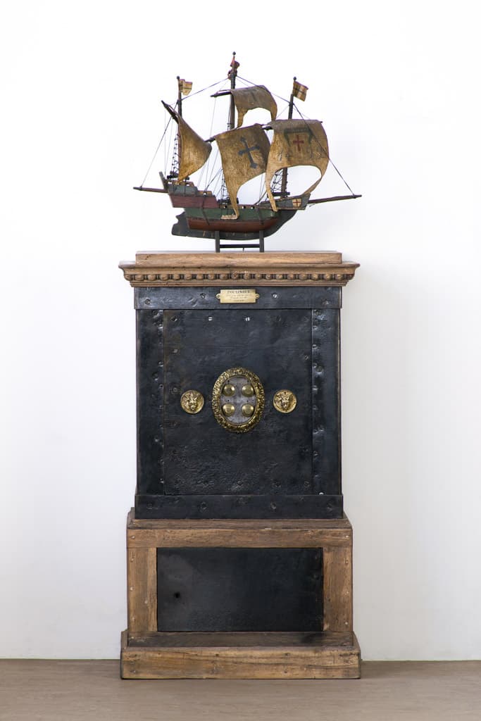 19th Century French Metal and Wood Safe - French antique antique safes 4