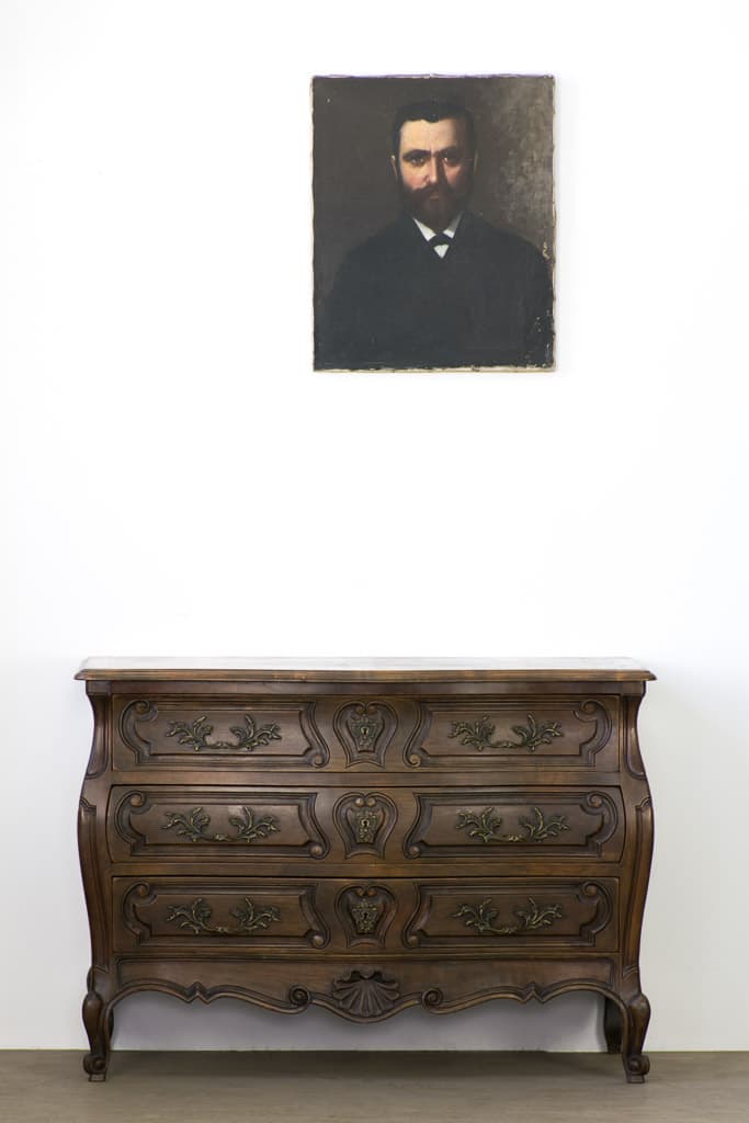 18th Century French Provincial Carved Bombe Chest - French antique chest of drawers 2