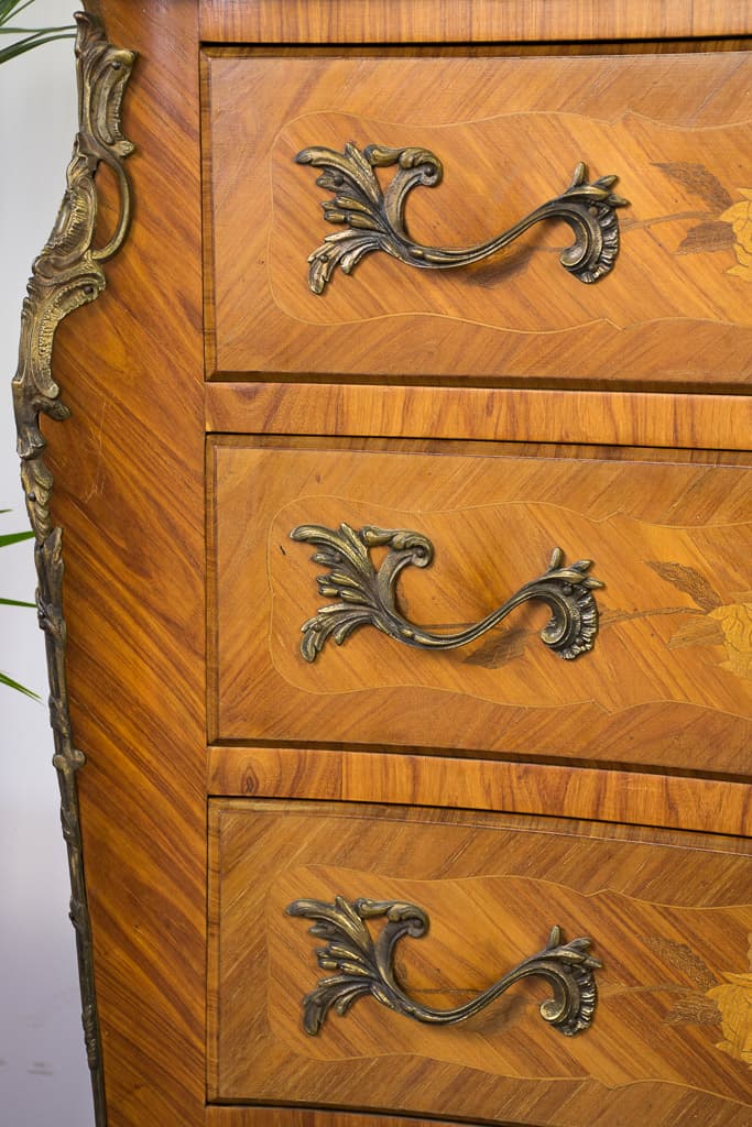 French Louis XV Ormolu-mounted Bombe Chest - French antique chest of drawers 4