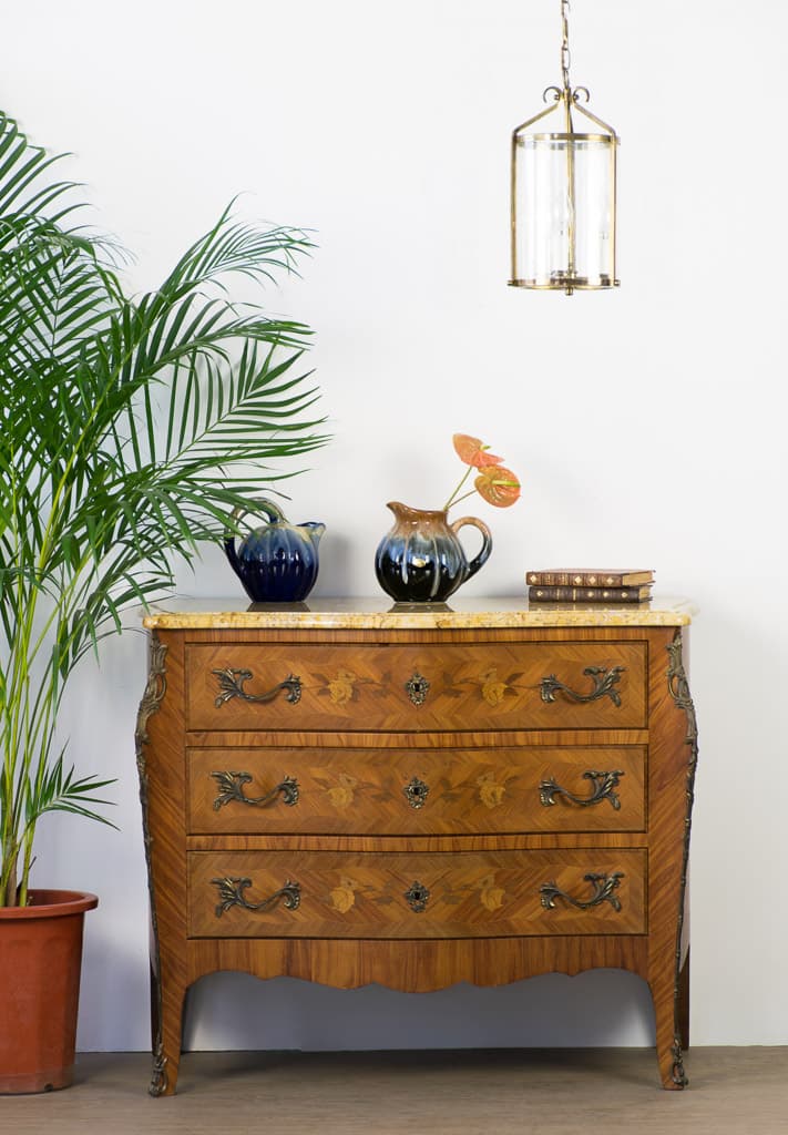 French Louis XV Ormolu-mounted Bombe Chest - French antique chest of drawers 6