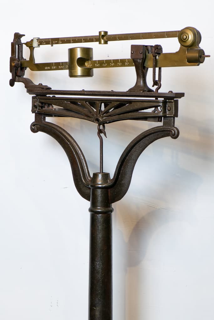 Beautiful Doctors' Medical Scale Mechanical Stand Up with Weights - French antique decorative objects 3