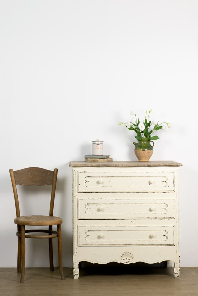 Country French and Painted Three-Drawer Commode - French antique chest of drawers 3