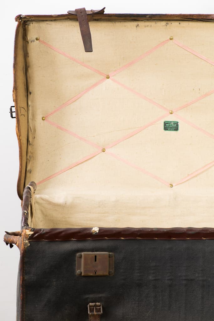 Rare Early 19th Century Moyat Horse Trunk - French antique trunks 2