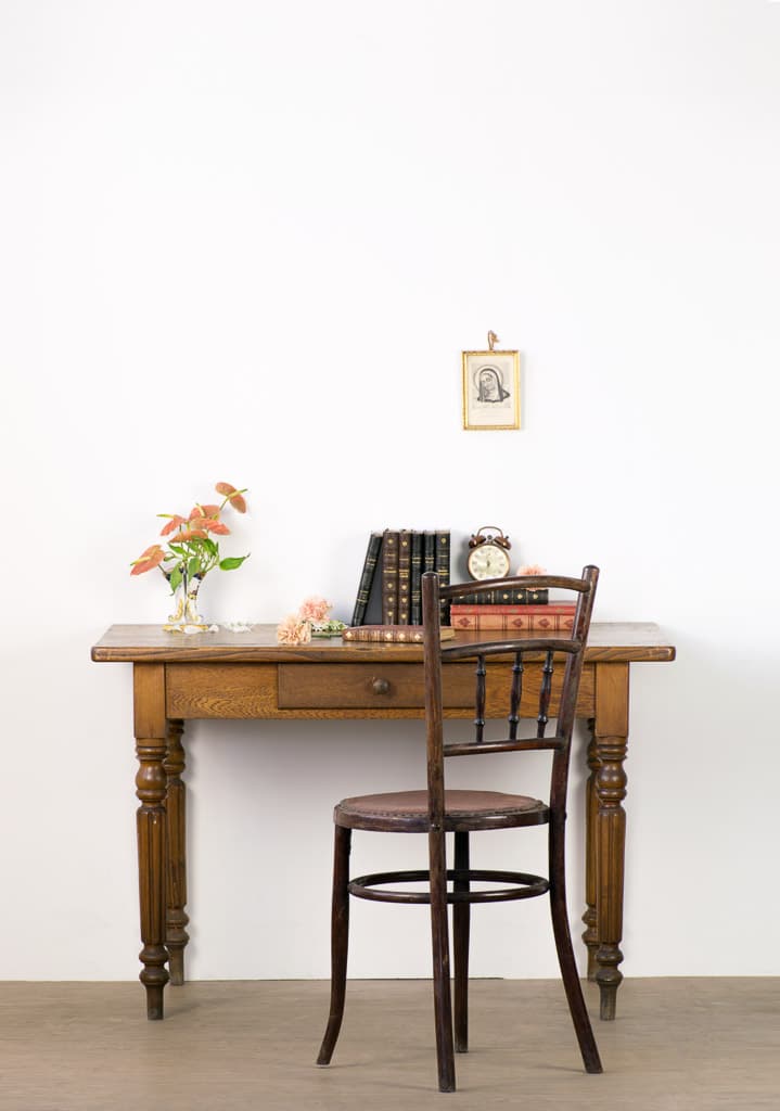 French Louis XVI Style oak Wood Desk - French antique desks 6