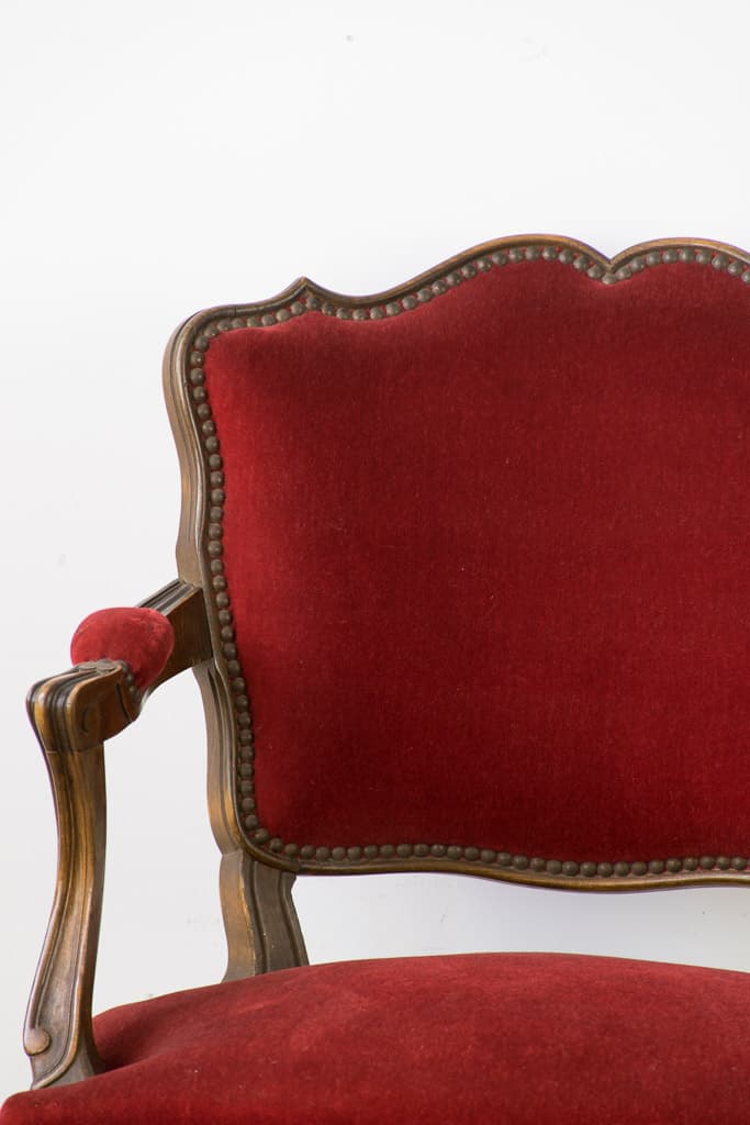Beautiful Pair of Oak French Louis XV Style Armchair - French antique armchairs 3