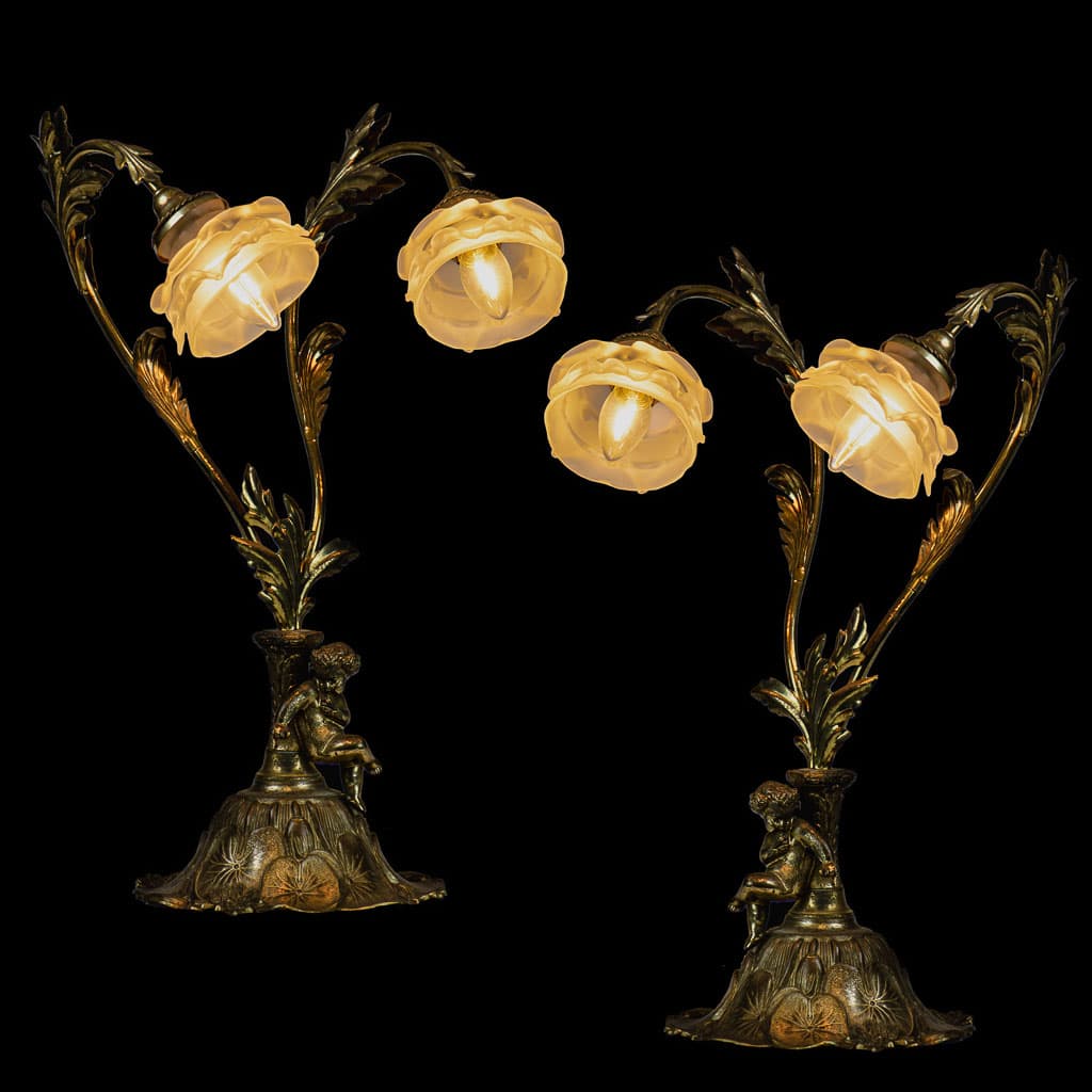 Beautiful Pair of Brass Floral and Angel Desk Light - French antique table lamps 2