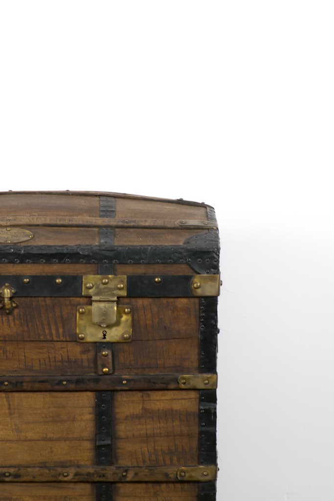 Late 19th Century French restored Trunk - French antique trunks 3
